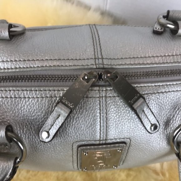 Tignanello silver leather Satchel handbag - Picture 3 of 10